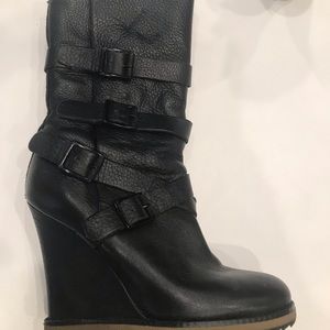 Shearling lined wedge boot